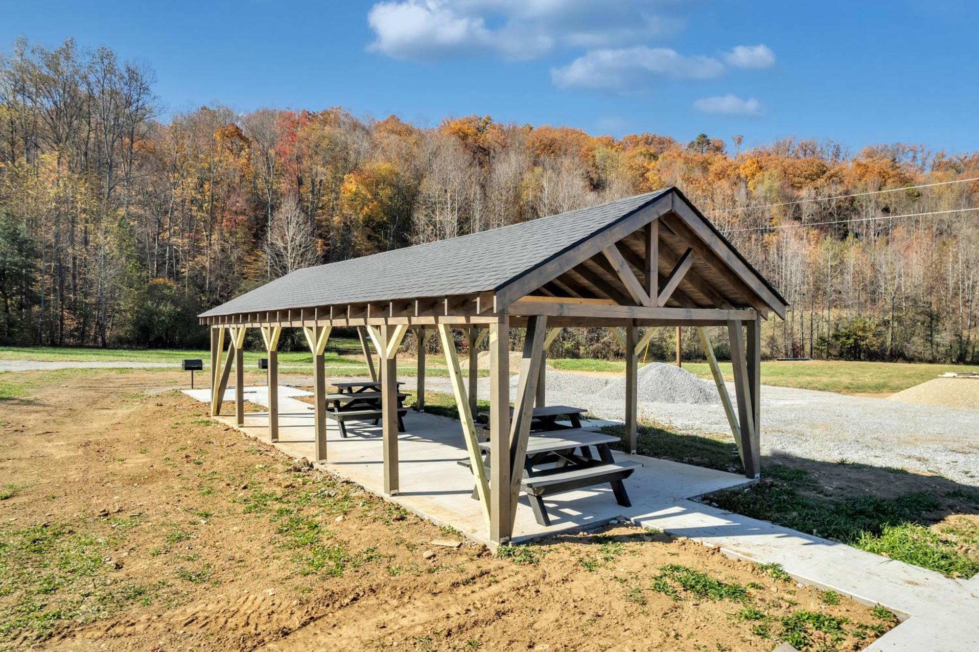 The Bungalow At Greenbriar Creek - King Studio - Creekside And The National Park Villa Cosby Exterior photo