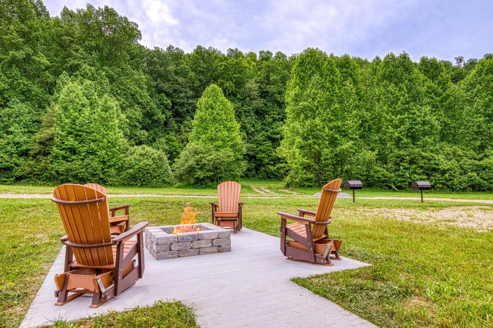 The Bungalow At Greenbriar Creek - King Studio - Creekside And The National Park Villa Cosby Exterior photo